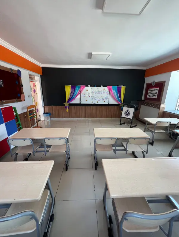 İlkokul Dersliklerimiz – Özel Özaslan Okulları (5)